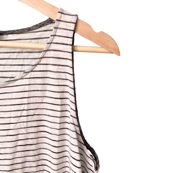 Vince Black and White Striped Tank Top 100% Cotton in Size Large - Picture 5 of 10